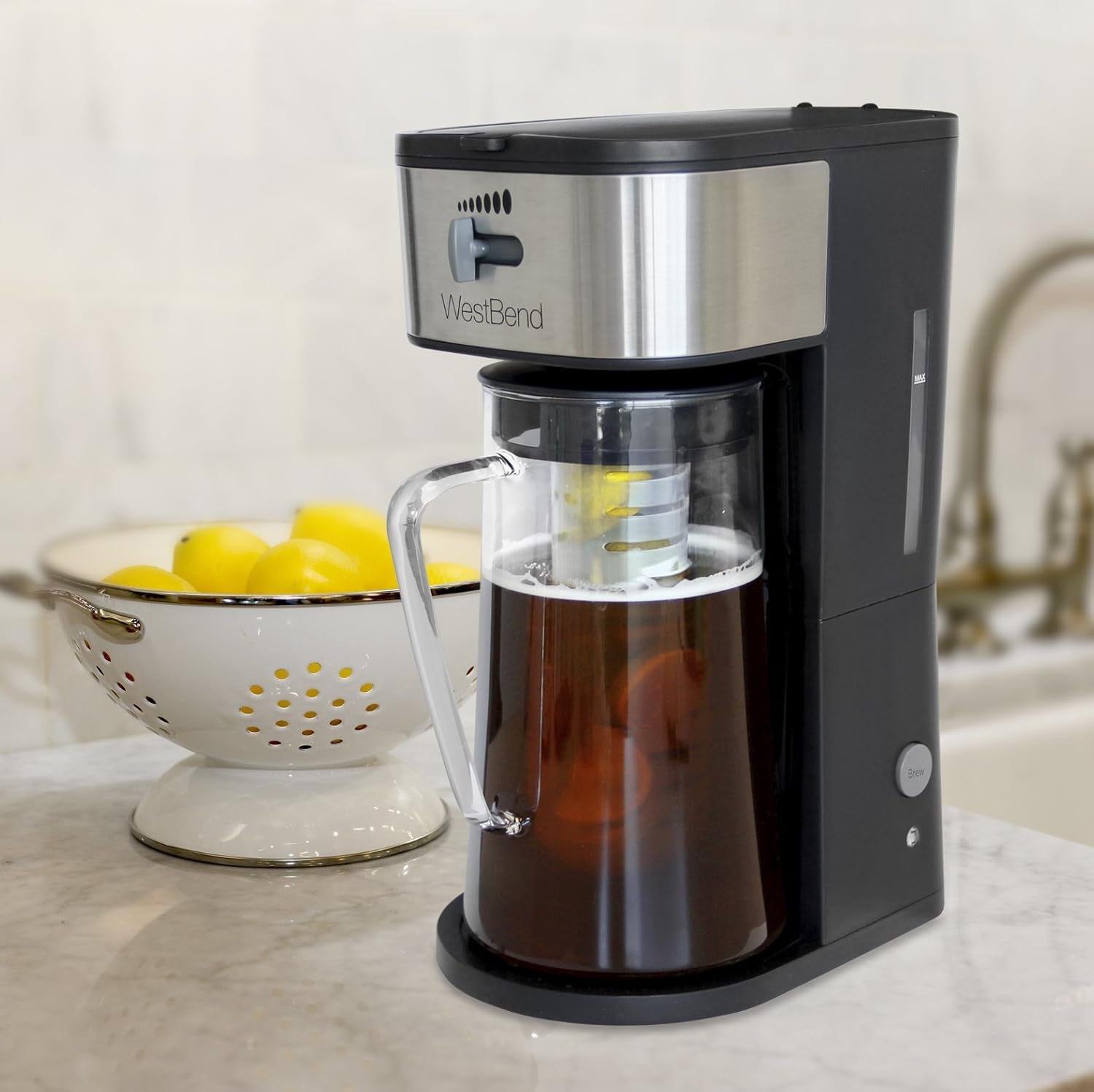 IT500 Iced Tea Maker or Iced Coffee Maker Includes an Infusion Tube to Customize the Flavor, Features Auto Shut-Off, 2.75-Quart, Black