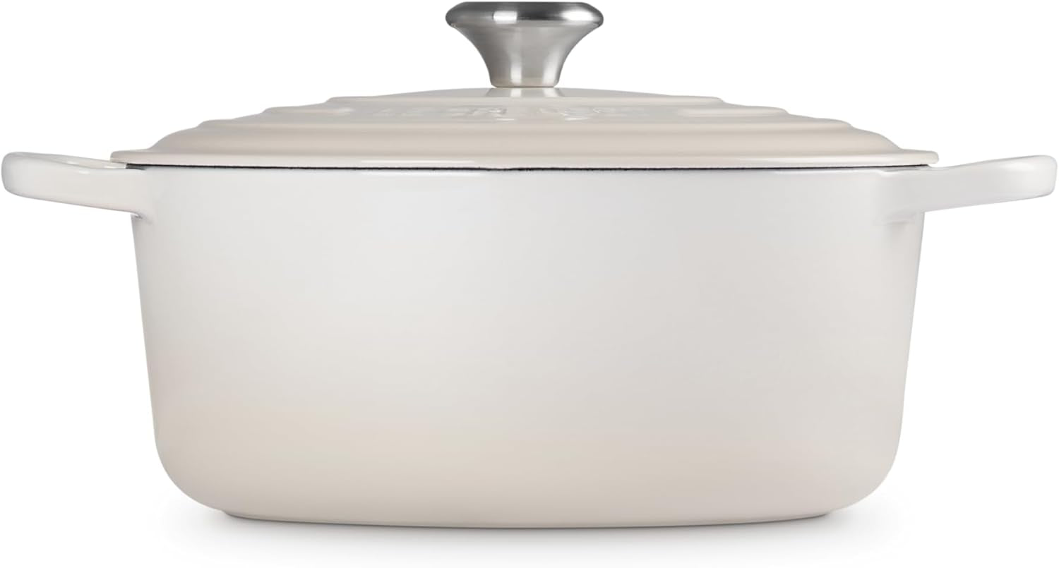 Enameled Cast Iron Signature round Dutch Oven, 7.25 Qt., Meringue