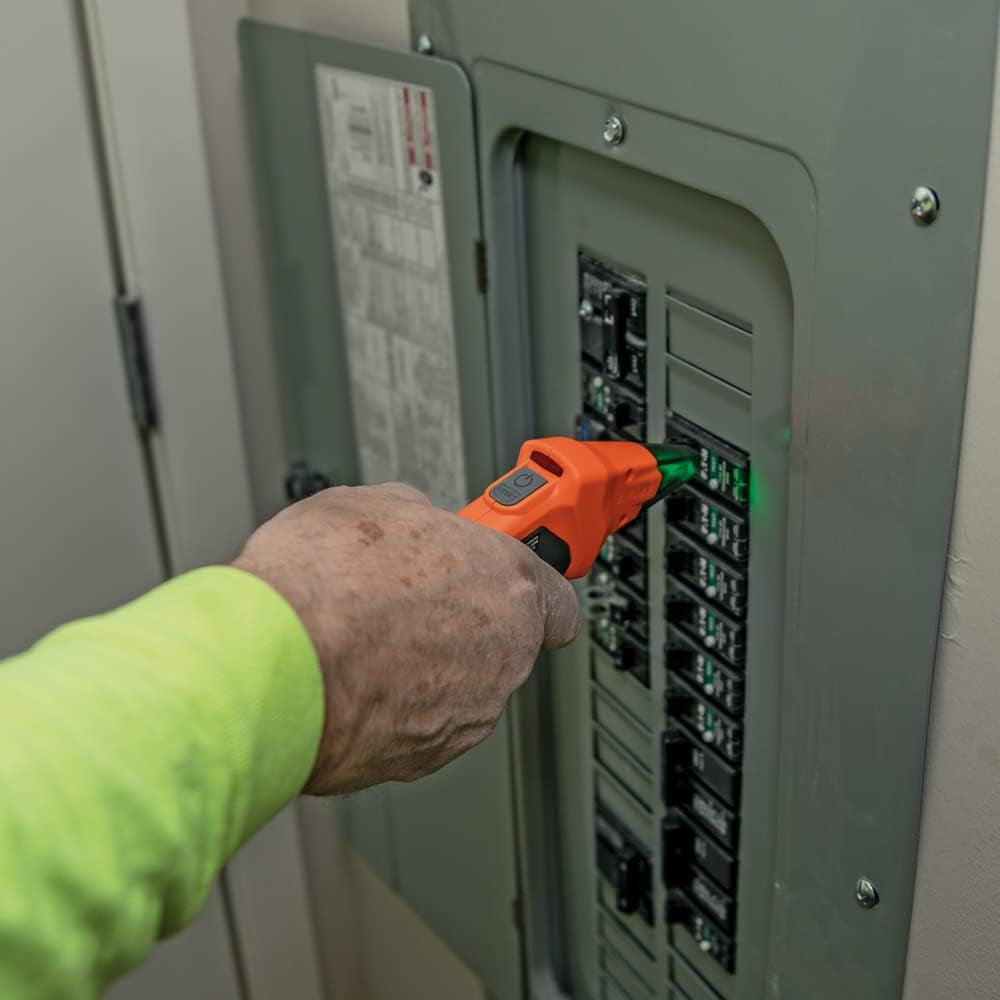 ET310 AC Circuit Breaker Finder, Electric and Voltage Tester with Integrated GFCI Outlet Tester