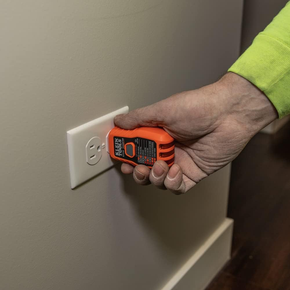 ET310 AC Circuit Breaker Finder, Electric and Voltage Tester with Integrated GFCI Outlet Tester