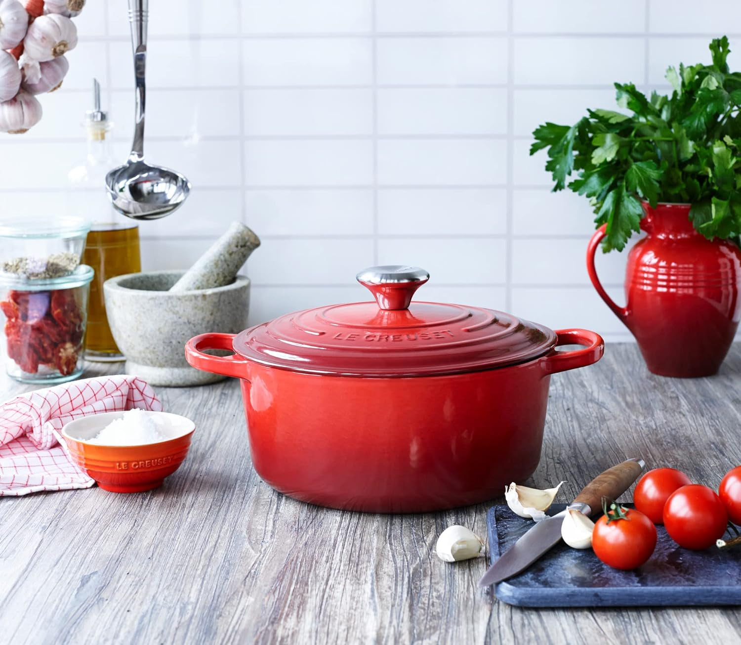 Enameled Cast Iron Signature round Dutch Oven, 7.25 Qt., Cerise