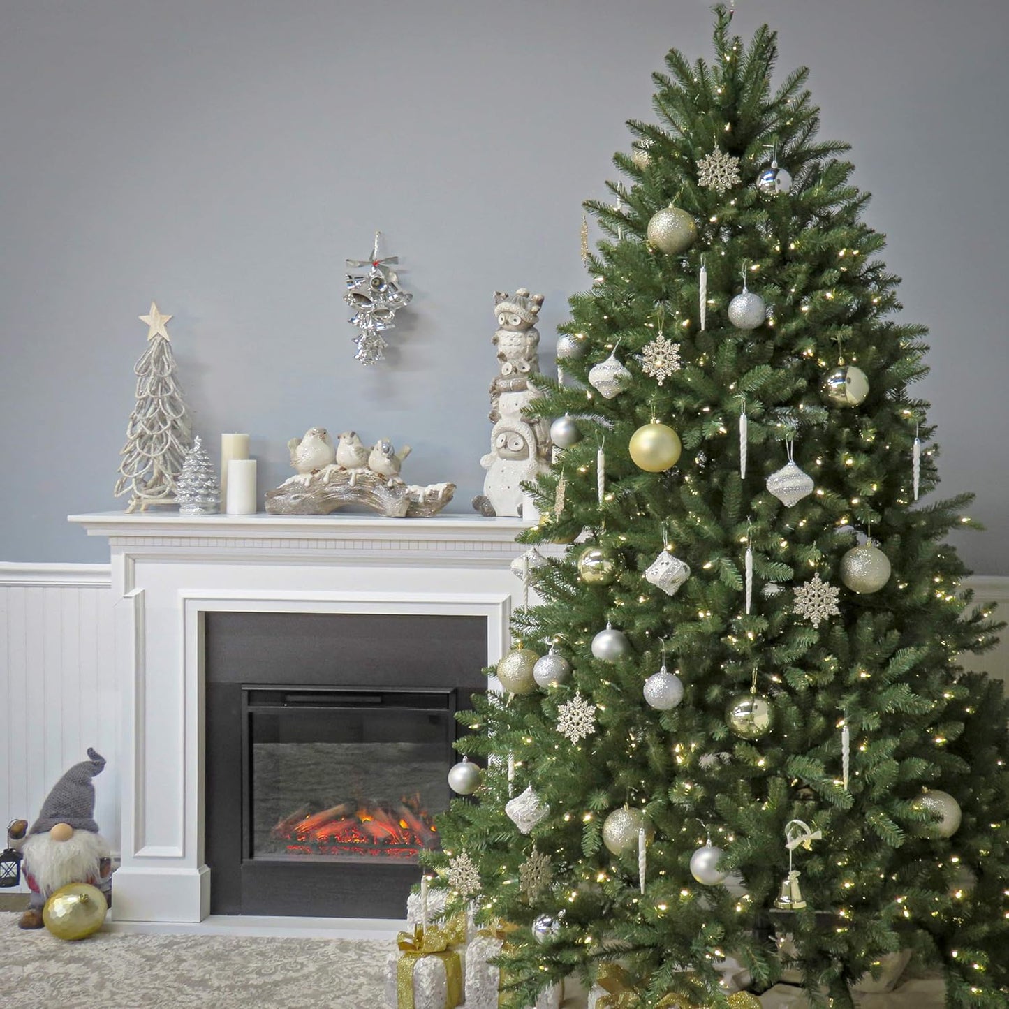 Pre-Lit Artificial Christmas Tree