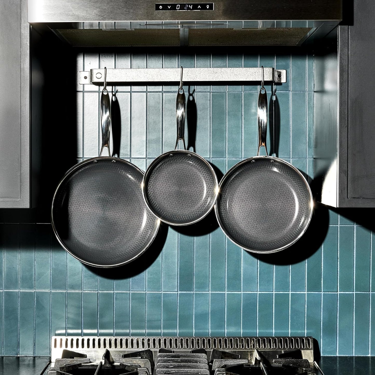 HexClad Hybrid Nonstick 14-Piece Cookware Set, 8", 10", and 12" Pans with Lids, 2, 3, and 8Qt Pots with Lids, and 2 Silicone Trivets, Stay-Cool Handles, Dishwasher and Oven-Safe, Induction Ready